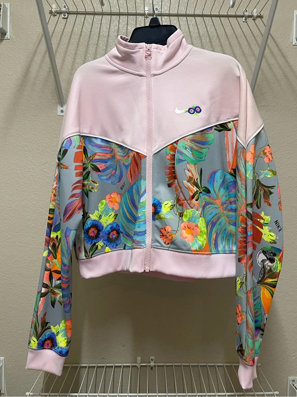 Nike Pink Floral-Print Cropped Jacket